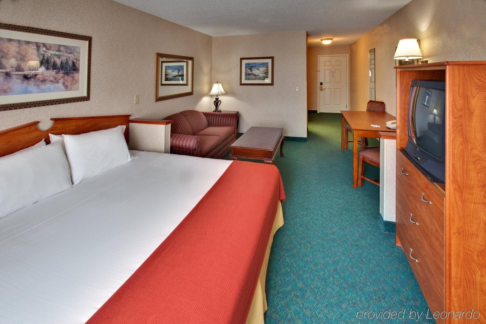 Holiday Inn Express & Suites Vermillion, An Ihg Hotel Rom bilde
