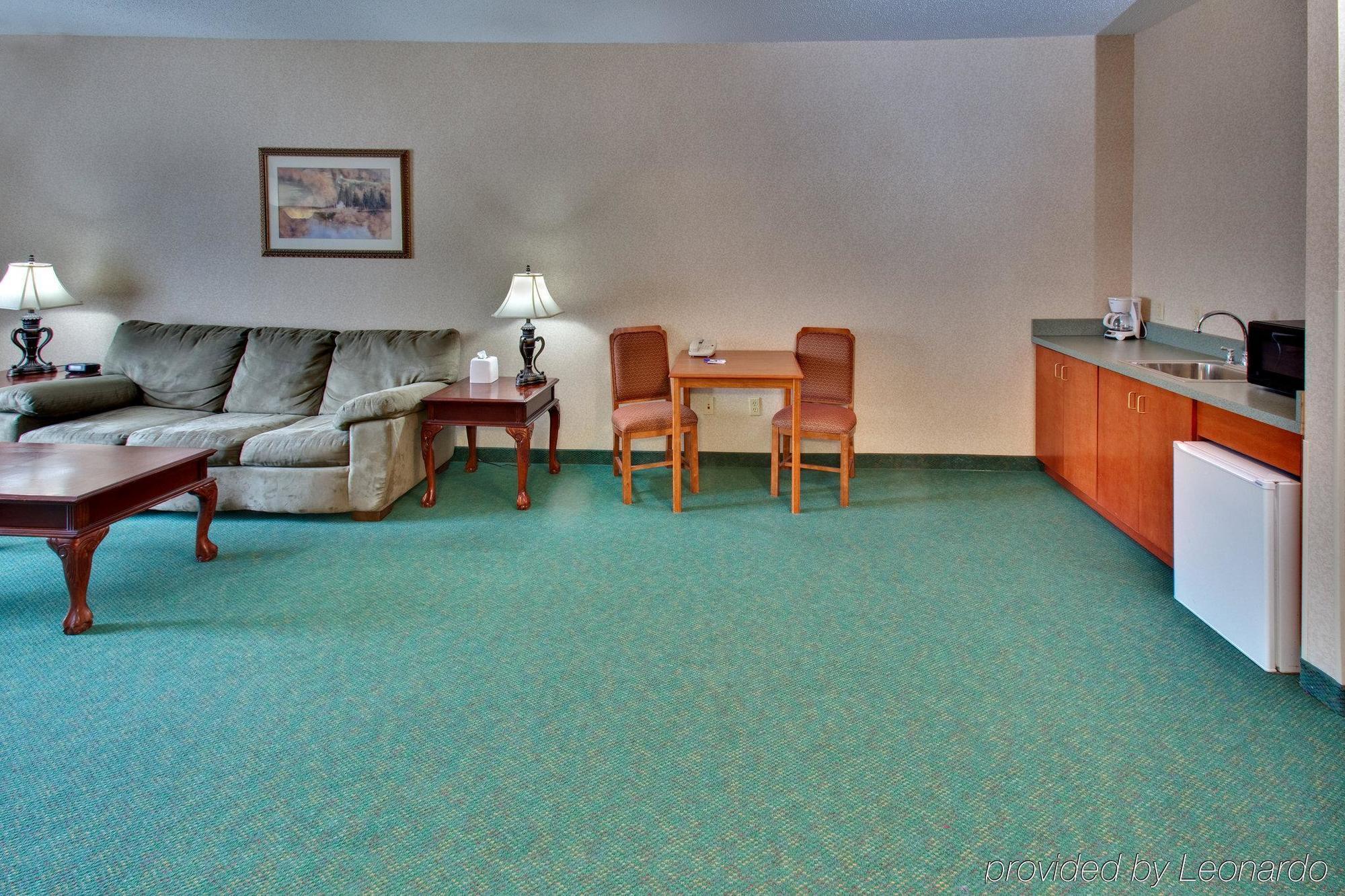 Holiday Inn Express & Suites Vermillion, An Ihg Hotel Rom bilde