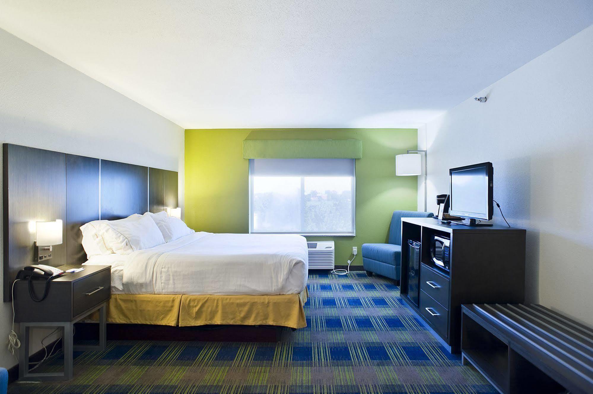 Holiday Inn Express & Suites Vermillion, An Ihg Hotel Eksteriør bilde