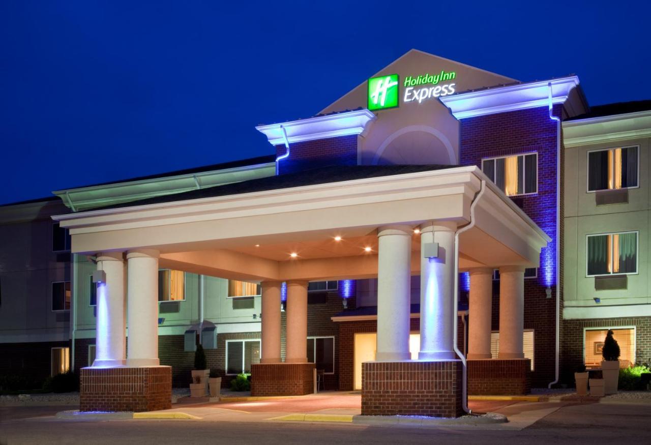 Holiday Inn Express & Suites Vermillion, An Ihg Hotel Eksteriør bilde