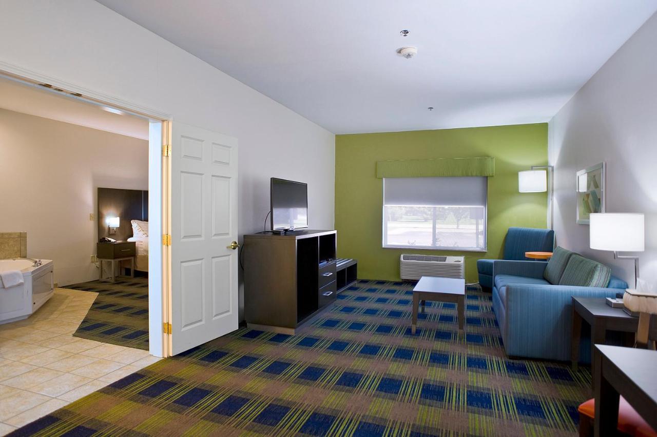 Holiday Inn Express & Suites Vermillion, An Ihg Hotel Eksteriør bilde